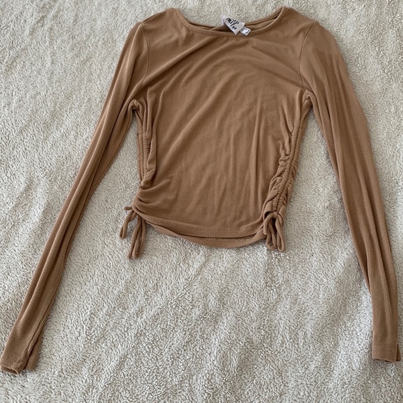 🌸Princess Polly | Noorie Top - Picture 5 of 9